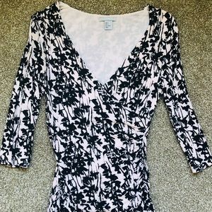 SUPER SOFT AND HUGS YOUR TORSO, cool crossover styling - like new/rarely worn!!!